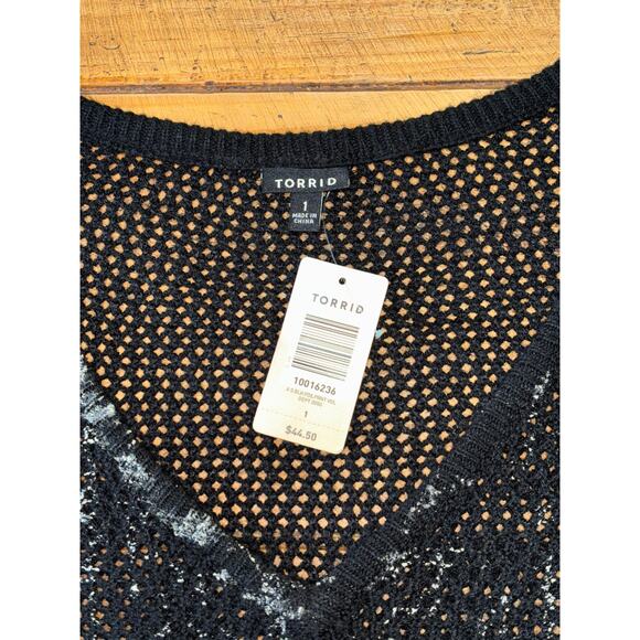 NWT Womens Torrid Black Short Sleeve Eyelet Beach‎ Cover Up Sweater Size 1 - Picture 3 of 8